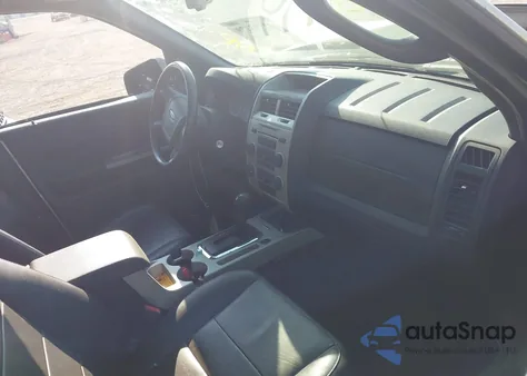 2010 Ford Escape Xlt from USA, damaged, VIN 1FMCU0D77AKC67081